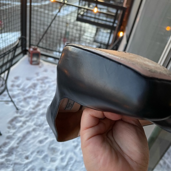 Prada black leather pumps - Picture 6 of 10